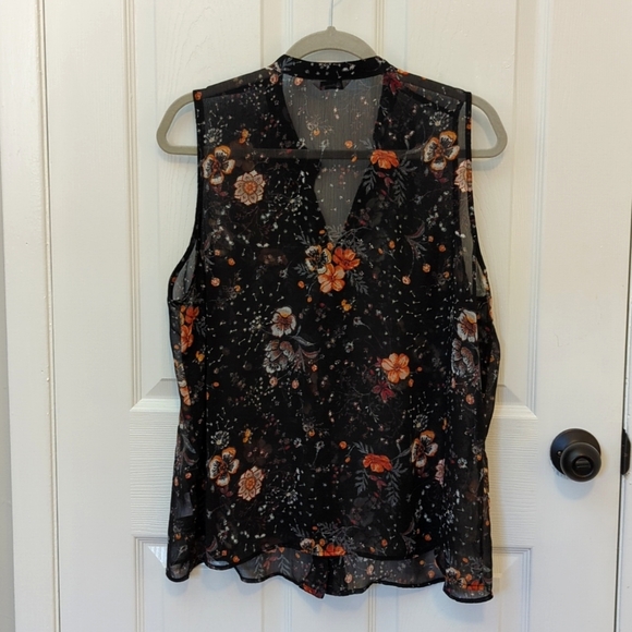 REITMANS BLACK FLORAL SHEER SLEEVELESS BLOUSE - Picture 4 of 6